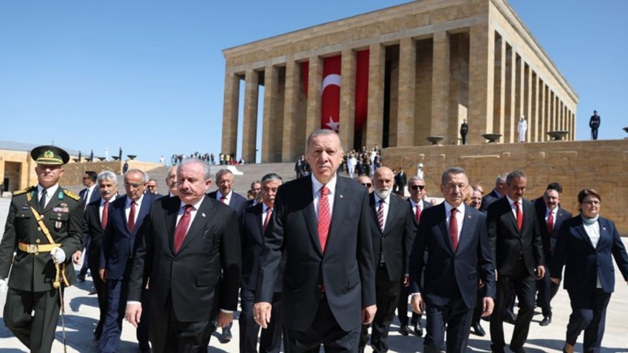 Anıtkabir'in Özel Misafirleri 30 Ağustos Zafer Bayramı'nın Işığında Birleşen Liderler