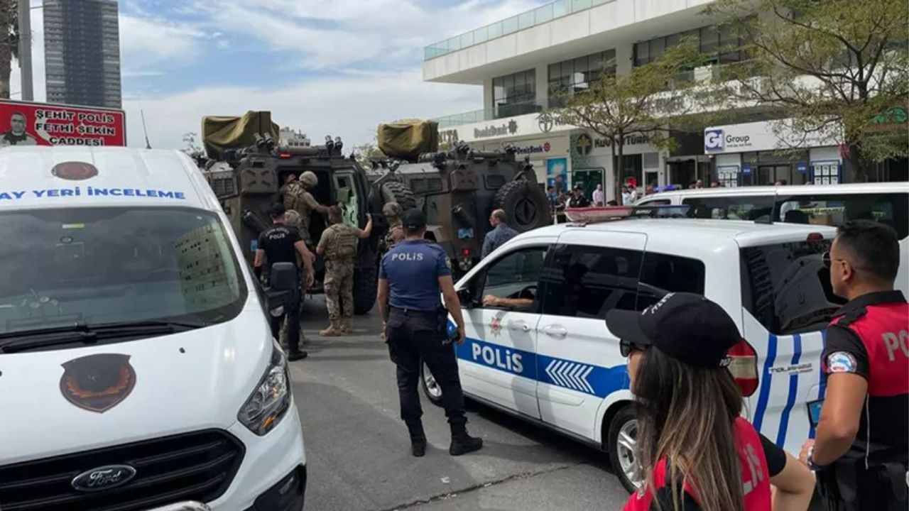 İzmir Bayraklı'da Adliye Önündeki Restoranda Meydana Gelen Silahlı Çatışma 1 Ölü, 5 Yaralı (2)