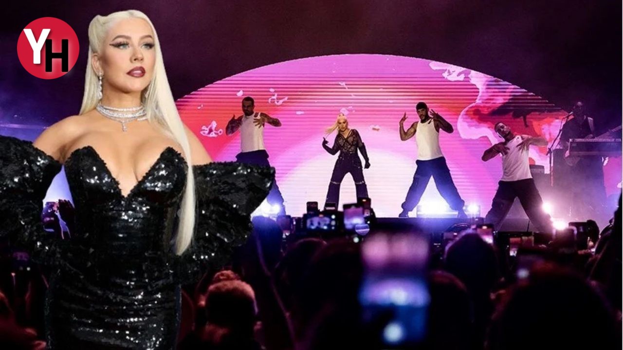 Christina Aguilera Las Vegas'ta 20 Kilo Vererek Sahneyi Salladı (2)