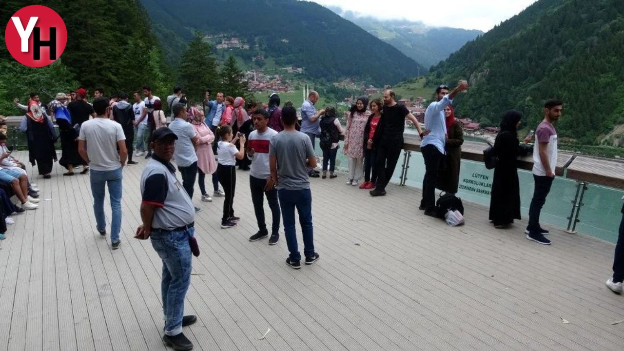 Uzungöl, Bayram Tatilinde Ziyaretçi Akınına Uğradı